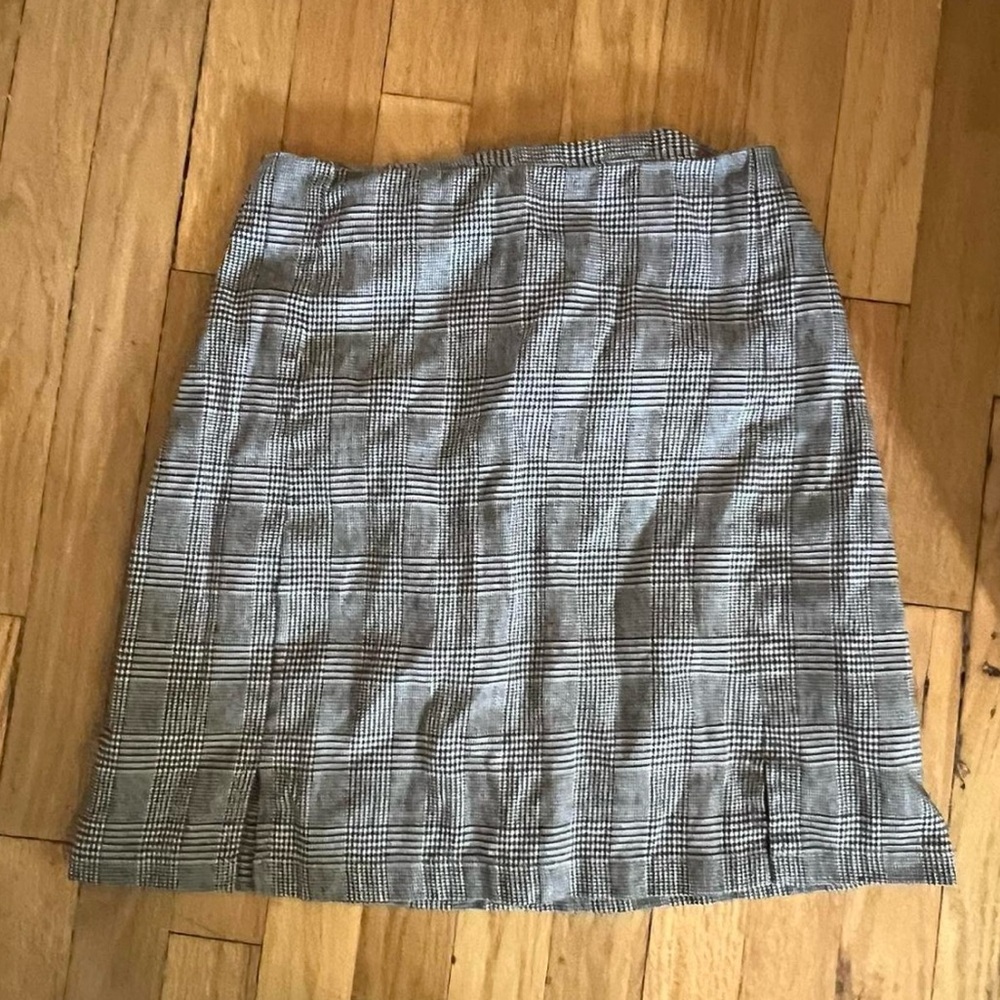 black and gray plaid skirt from brandy melville